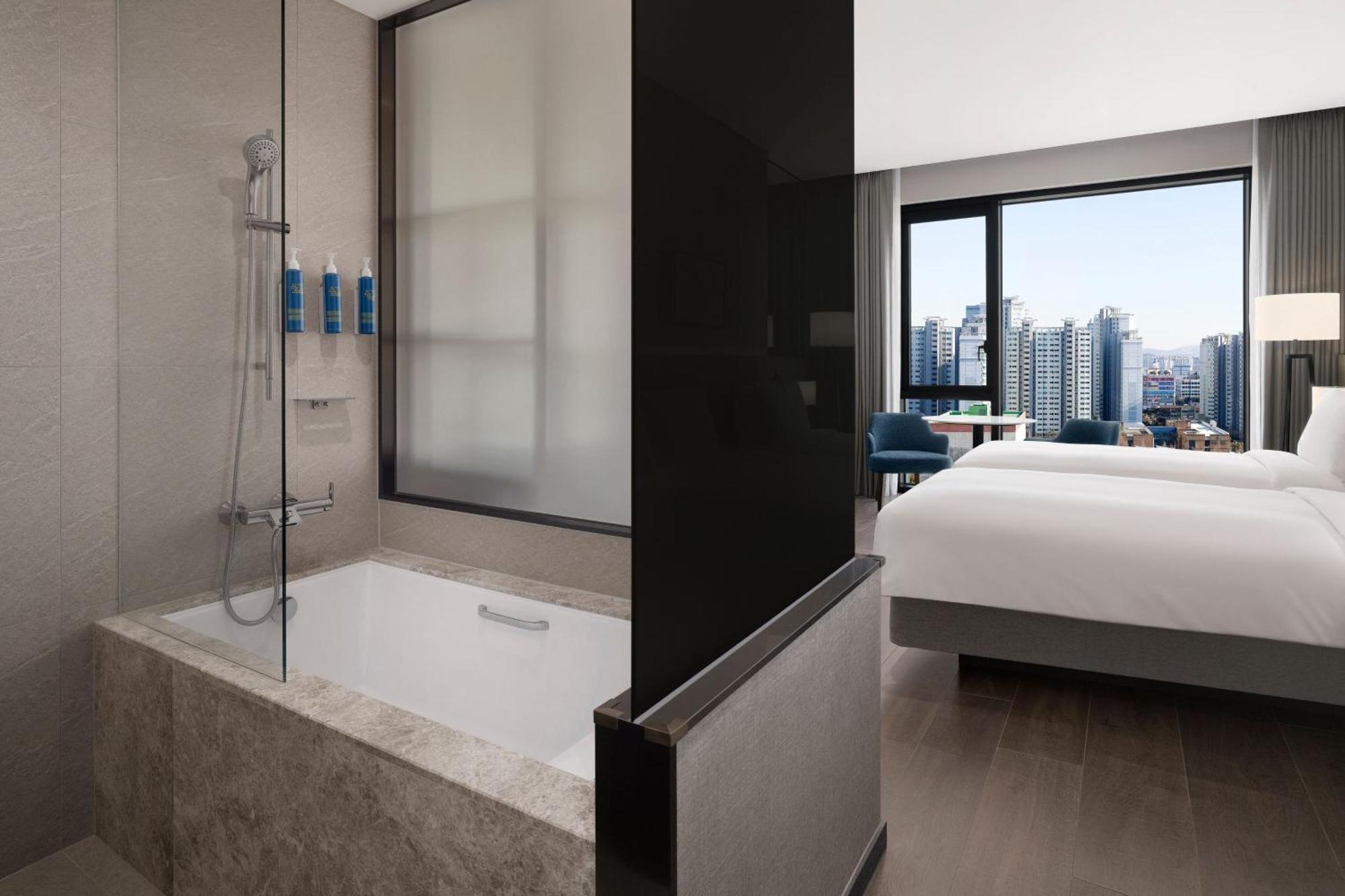 Four Points By Sheraton Suwon Dış mekan fotoğraf